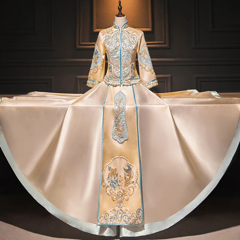 Exquisite Beige Beaded Embroidery Satin Marry Cheongsam Traditional Chinese Bride Groom Wedding Dress Vestito Da Sposa
Exquisite Beige Beaded Embroidery Satin Marry Cheongsam Traditional Chinese Bride Groom Wedding Dress Vestito Da Sposa