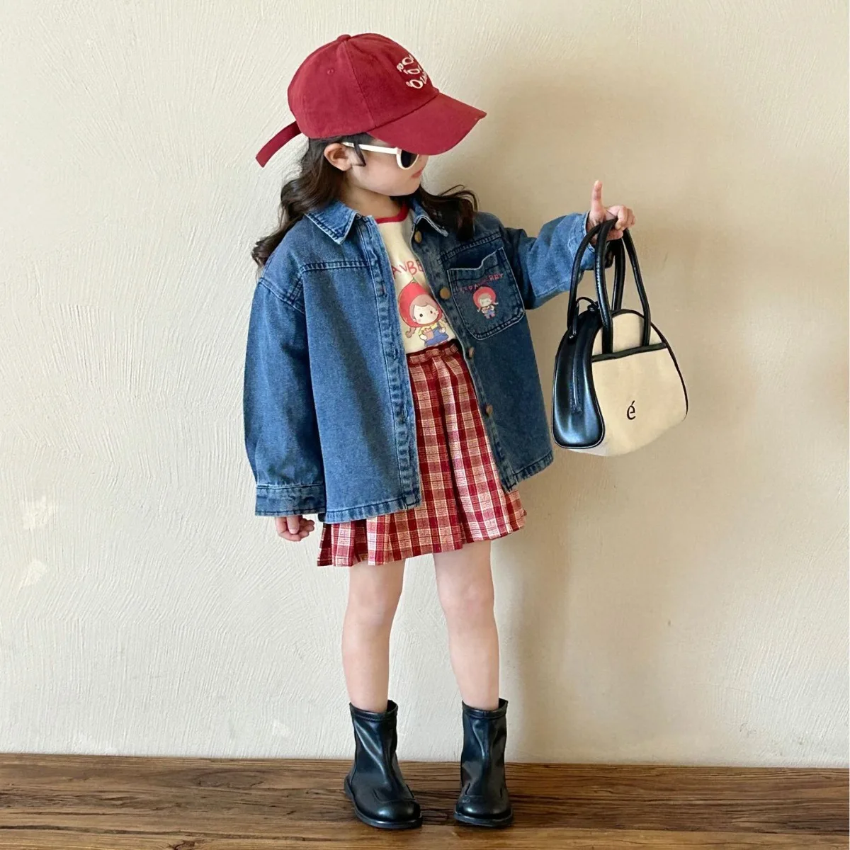 2024 Spring Summer Baby Girls 3PCS Clothes Set Single Breasted Coat Cartoon Print T Shirt Plaid Skirt Suit Children Girl Outfits
2024 Spring Summer Baby Girls 3PCS Clothes Set Single Breasted Coat Cartoon Print T Shirt Plaid Skirt Suit Children Girl Outfits
