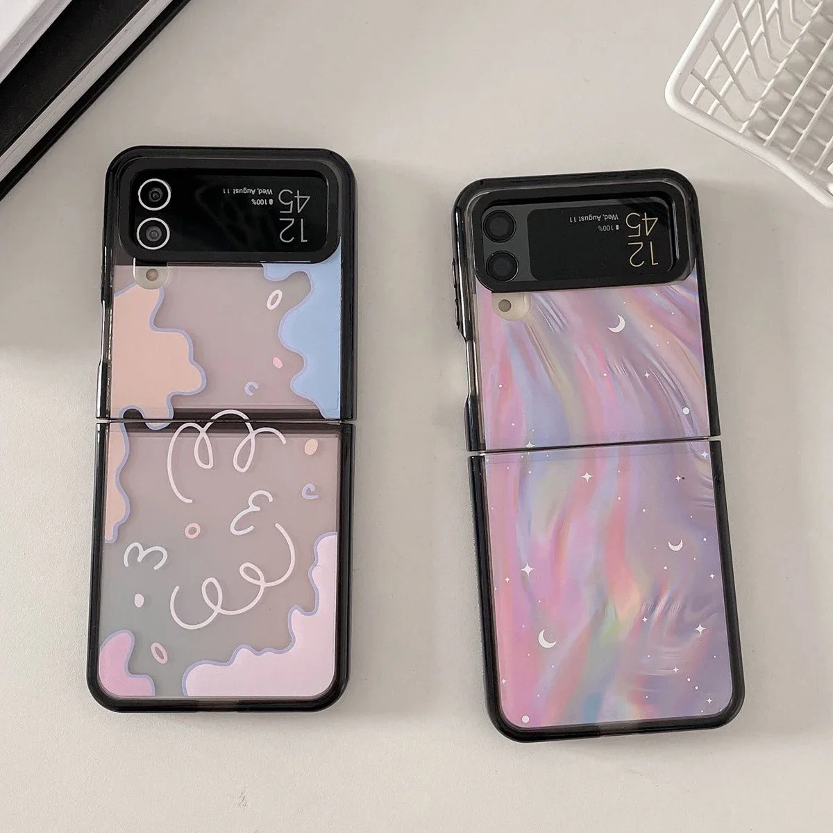 Acrylic Black Border Aurora Phone Case for Samsung Galaxy Z Flip 5 4 3 Back Cover for ZFlip3 ZFlip4 ZFlip5 Hard Case Shell
Acrylic Black Border Aurora Phone Case for Samsung Galaxy Z Flip 5 4 3 Back Cover for ZFlip3 ZFlip4 ZFlip5 Hard Case Shell