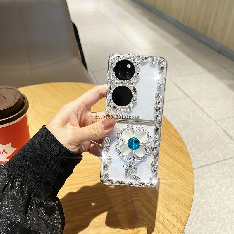 For Huawei P50pocket Phone Case, Rhinestone P50 Treasure Box, Diamond Edge Pocket, Four Leaf Clover Full Package Protective Case
For Huawei P50pocket Phone Case, Rhinestone P50 Treasure Box, Diamond Edge Pocket, Four Leaf Clover Full Package Protective Case