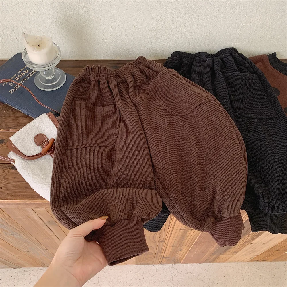 Winter Kid's Plush Thickened Pants 2023 Korean Version High Elastic Thread Material Loose Boys' Radish Trouser Girls' Haren Pant
Winter Kid's Plush Thickened Pants 2023 Korean Version High Elastic Thread Material Loose Boys' Radish Trouser Girls' Haren Pant
