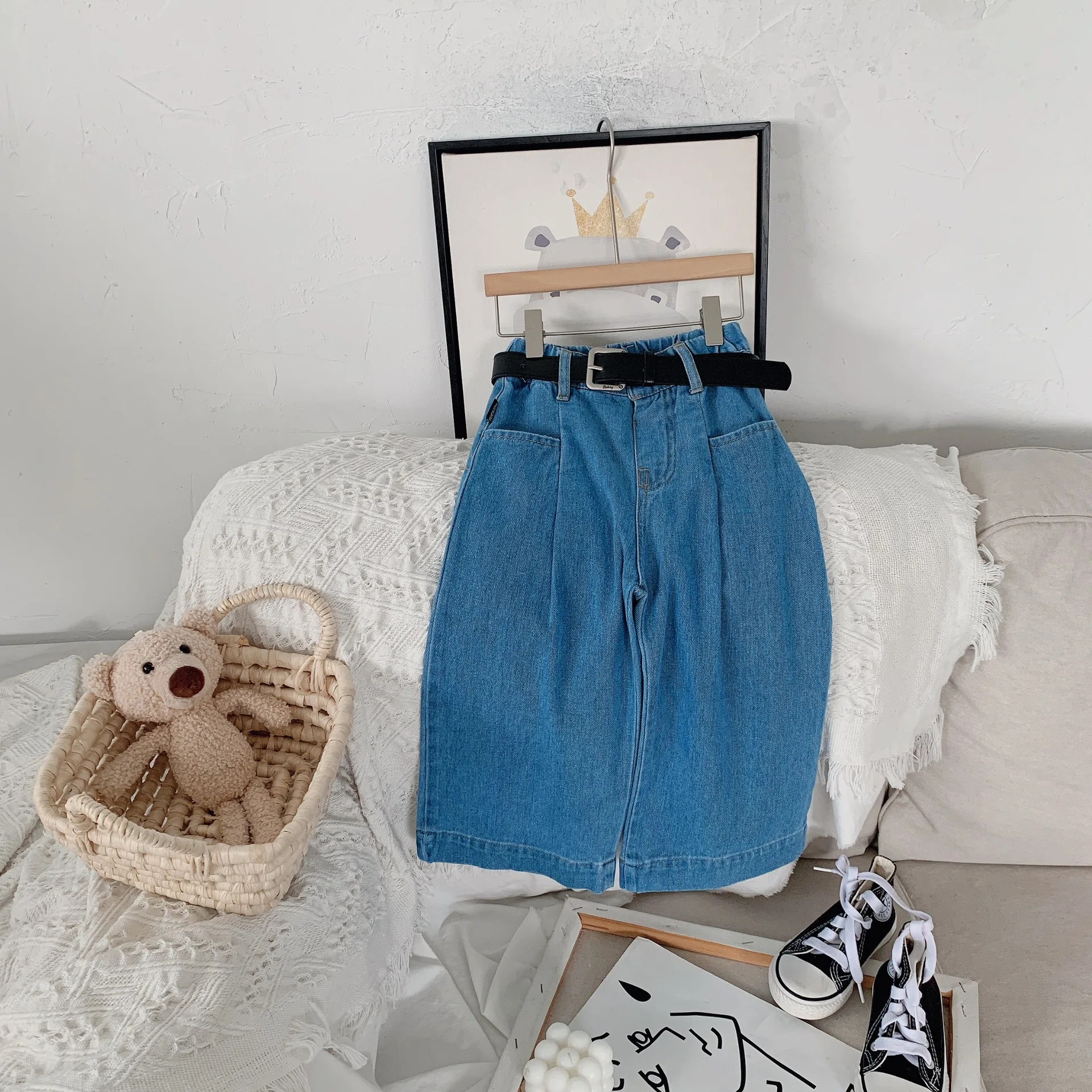 Girls' Wide Leg Jeans 2023 Spring New Baby Korean Version Westernized Loose Slim Straight Pants with Belt Gift Girls
Girls' Wide Leg Jeans 2023 Spring New Baby Korean Version Westernized Loose Slim Straight Pants with Belt Gift Girls