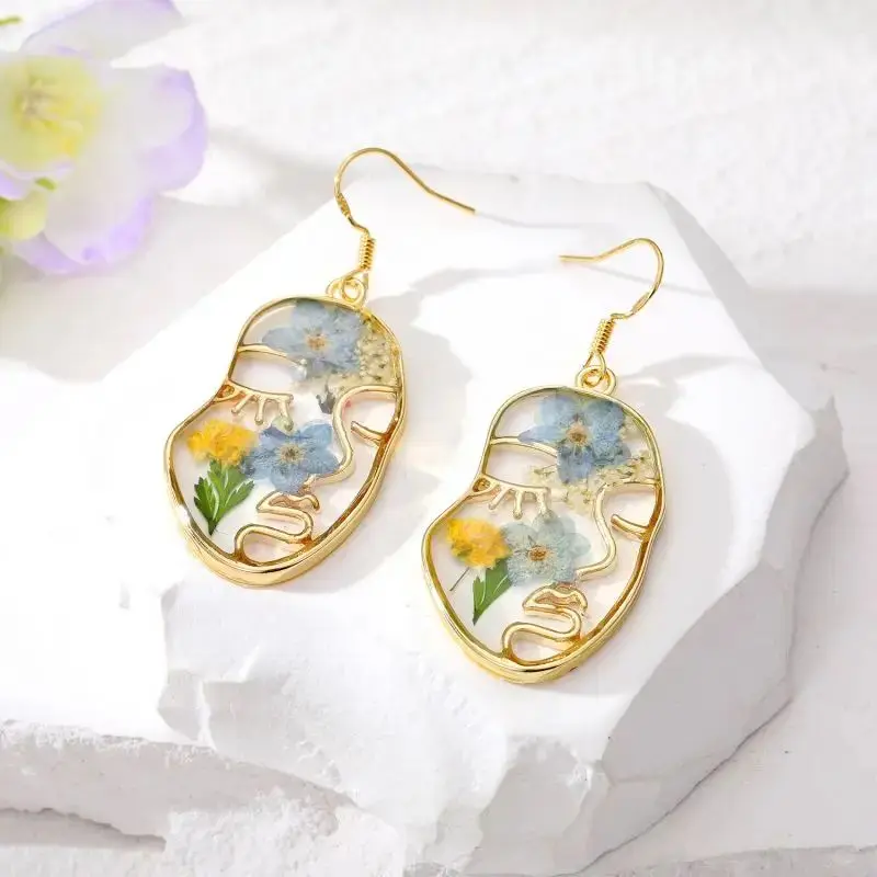 

Unique Immortal Dried Flower Earrings Statement Natural Flower Human Face Earrings Epoxy Resin Flower Earring Jewelry Wholesale