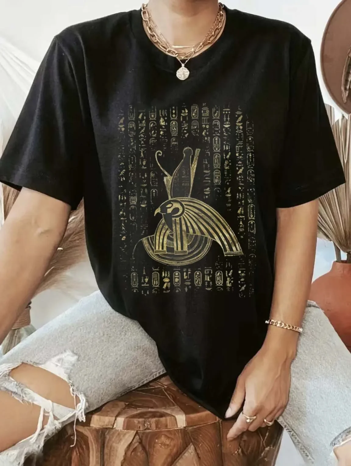 Golden Horus with Egyptian Hieroglyphs T-Shirt Short Sleeved Basic O-Neck Print 90s Trendy Women's Fashion Top Style T-Shirt.
Golden Horus with Egyptian Hieroglyphs T-Shirt Short Sleeved Basic O-Neck Print 90s Trendy Women's Fashion Top Style T-Shirt.