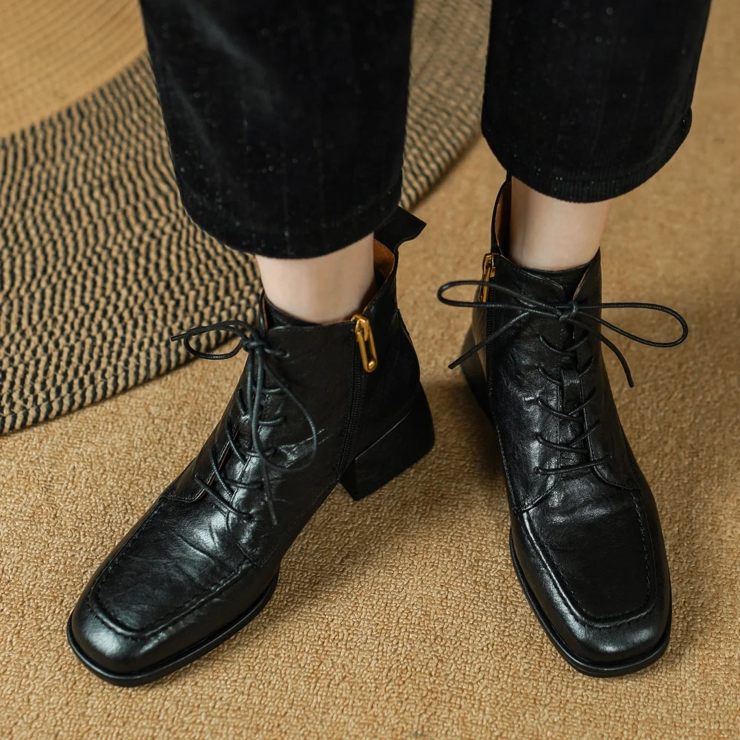 

Женские ботильоны из натуральной кожи, на шнуровке, с молнией сбоку, на толстом низком каблуке 4 см, мягкие удобные короткие ботинки, осень