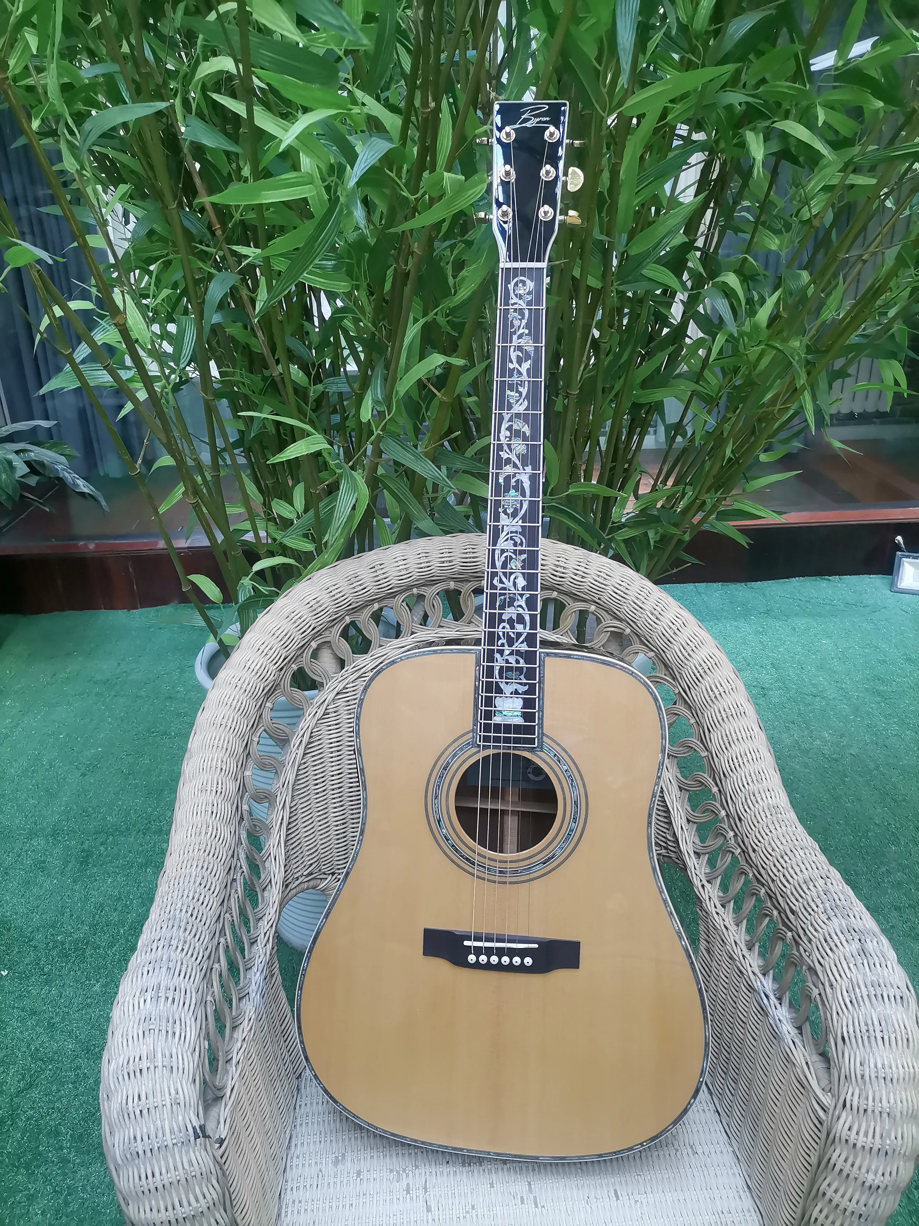 free shipping handmade Byron vine guitar solid acoustic electric guitar 41 inches dreadnought body Byron custom guitar
free shipping handmade Byron vine guitar solid acoustic electric guitar 41 inches dreadnought body Byron custom guitar