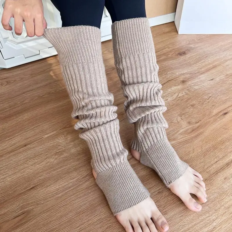 

2024 Traf New Women Y2k Clothing Accessories Cashmere Knitted vertical striped Slim Stepped Calf Socks Solid Fashion 1pair