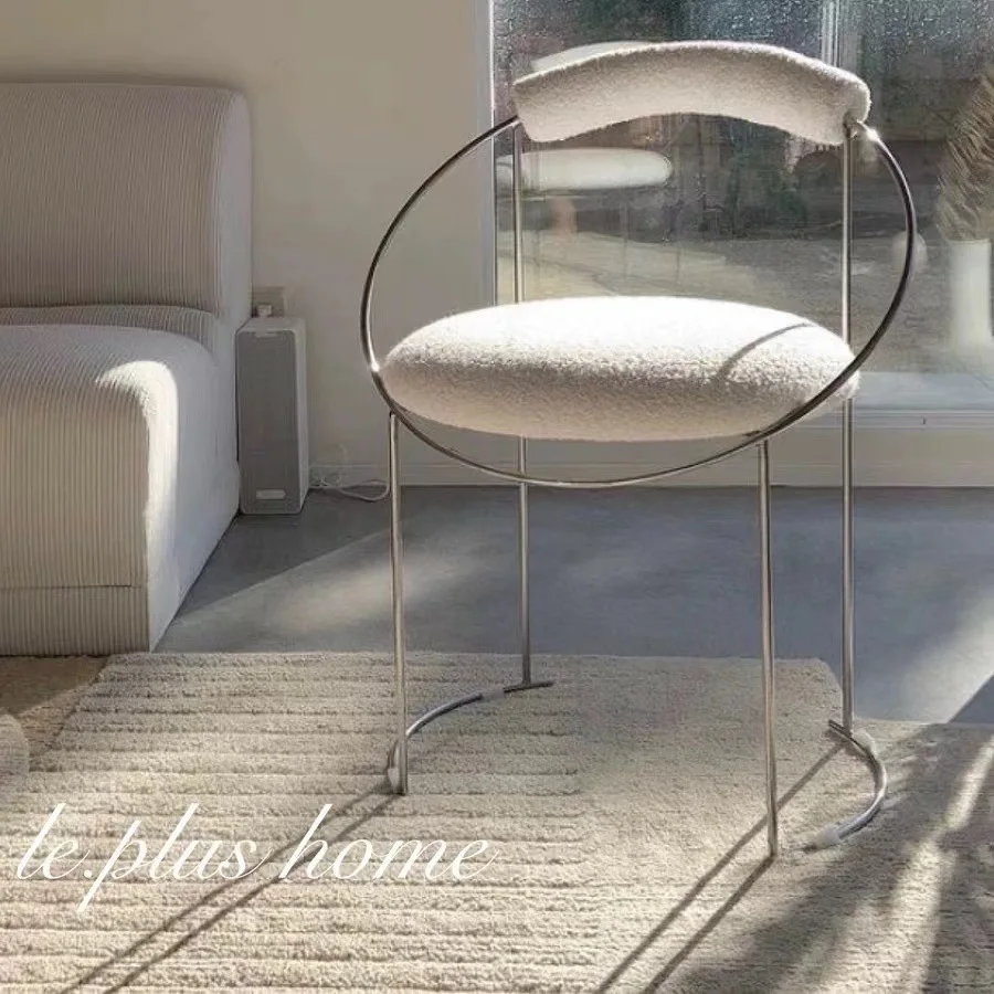 Стул обеденный из нержавеющей стали с металлическим покрытием для дизайна ногтей 
Стул обеденный из нержавеющей стали с металлическим покрытием для дизайна ногтей