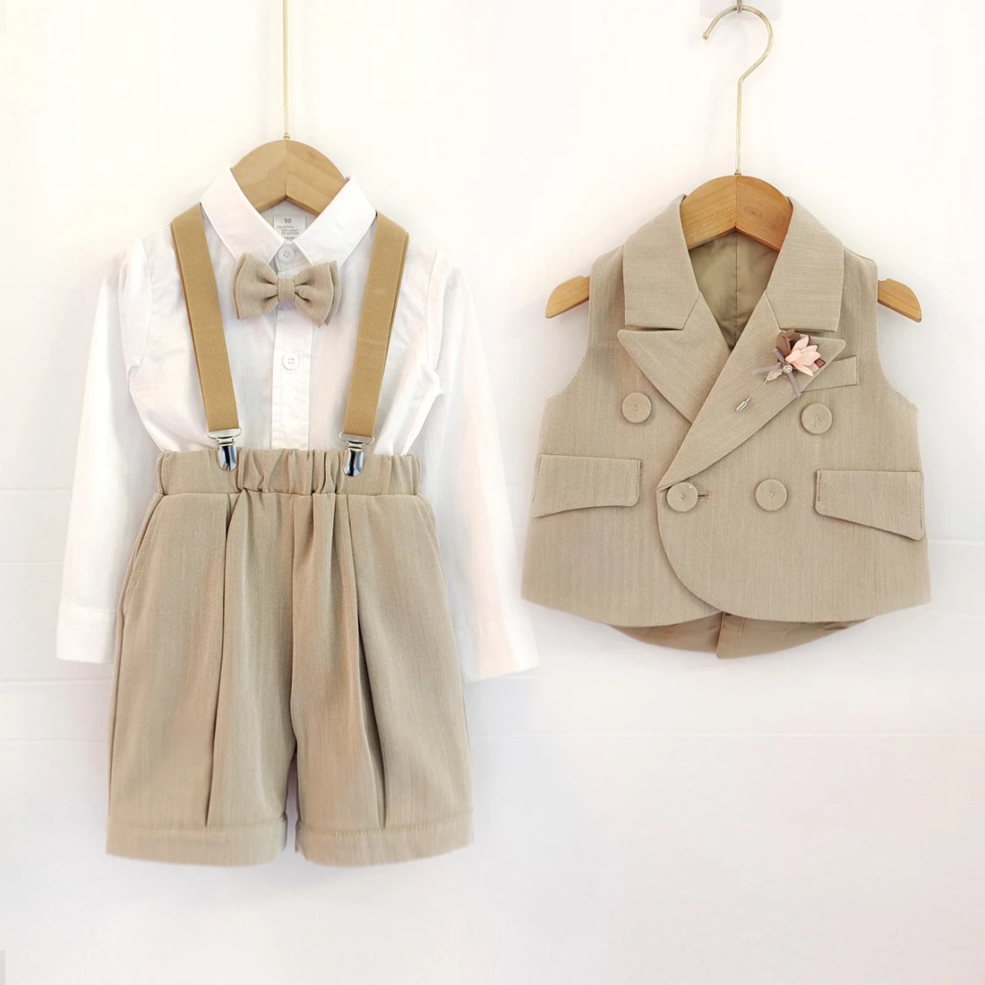 CNBeiBOOM Baby Boy Suit Kids Clothing Set Blazers Young Children Flower Girls Wedding Formal Dress Spring Vest Shorts Tie Bow
CNBeiBOOM Baby Boy Suit Kids Clothing Set Blazers Young Children Flower Girls Wedding Formal Dress Spring Vest Shorts Tie Bow