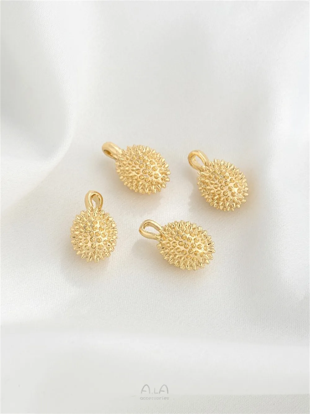 14K Gold Fruit Series Pendant Durian Pendant Diy Handmade Necklace Bracelet Jewelry Accessories K893
14K Gold Fruit Series Pendant Durian Pendant Diy Handmade Necklace Bracelet Jewelry Accessories K893