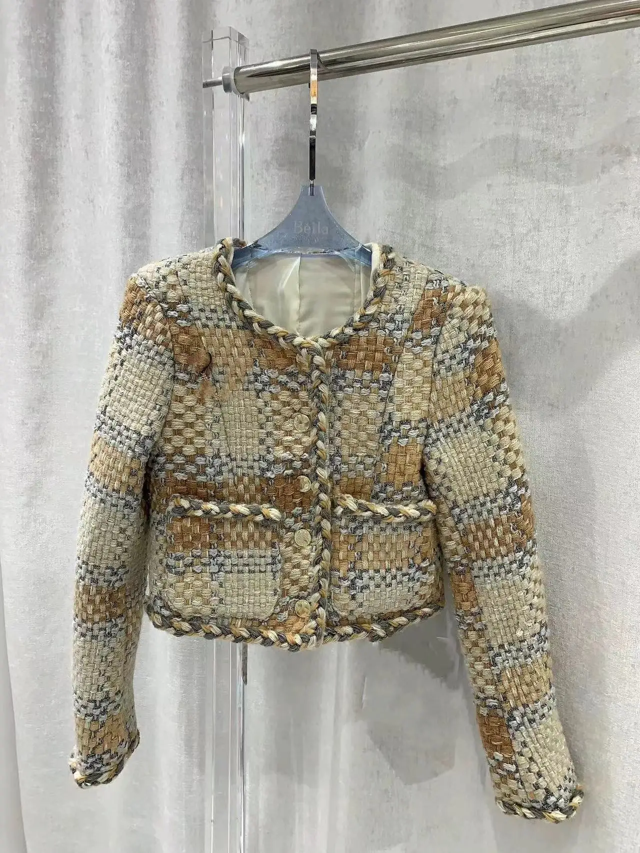 Retro Vintage Short Tweed Coat Women's 2023 New French Celebrity Weaving Fashion Round Neck Cardigan Jacket Top Korean Luxury
Retro Vintage Short Tweed Coat Women's 2023 New French Celebrity Weaving Fashion Round Neck Cardigan Jacket Top Korean Luxury