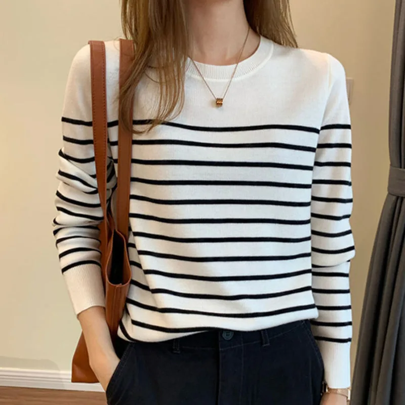 New Fashion Womens Sweaters Casual Long-Sleeved Elegant O-Neck Basic Pullover Soft Streetwear Chic Knitwear Sweaters Top
New Fashion Womens Sweaters Casual Long-Sleeved Elegant O-Neck Basic Pullover Soft Streetwear Chic Knitwear Sweaters Top