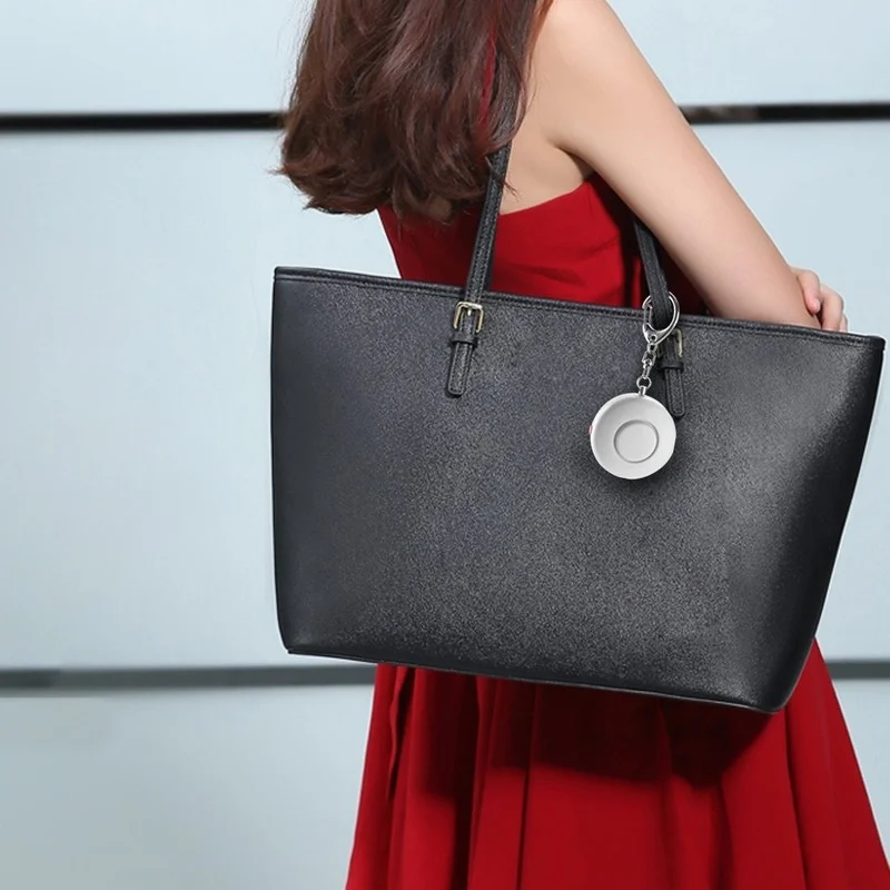 130 dB Safesound Personal Security Alarm Keychain with LED Lights Mini Self Defense Electronic Device for Women Girls Kids
130 dB Safesound Personal Security Alarm Keychain with LED Lights Mini Self Defense Electronic Device for Women Girls Kids