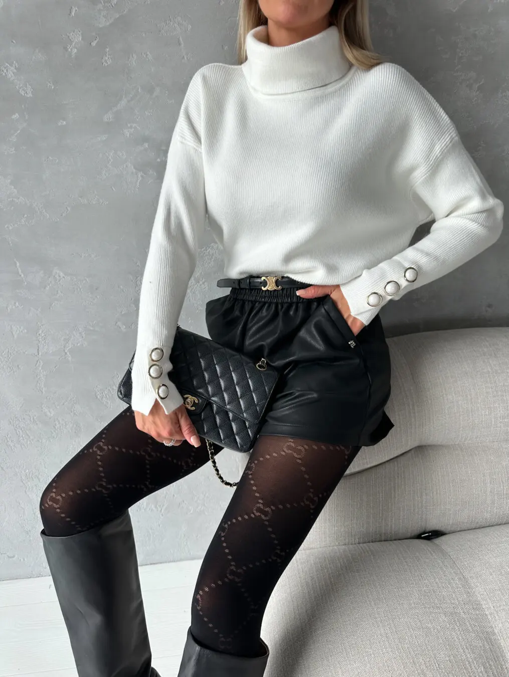Autumn/ Winter New Elegant Women's Striped Brushed High Neck Sweater Solid Color Loose Casual Long Sleeve Knitted Pullover S-XXL
Autumn/ Winter New Elegant Women's Striped Brushed High Neck Sweater Solid Color Loose Casual Long Sleeve Knitted Pullover S-XXL