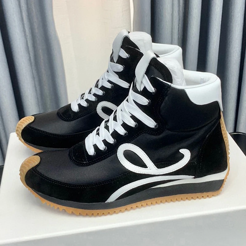 Women Lace Up Flat Shoes Autumn Winter Cross Tied Design Mixed Colors Round Toe High Top Unisex Sports Shoes Versatile Loafers
Women Lace Up Flat Shoes Autumn Winter Cross Tied Design Mixed Colors Round Toe High Top Unisex Sports Shoes Versatile Loafers
