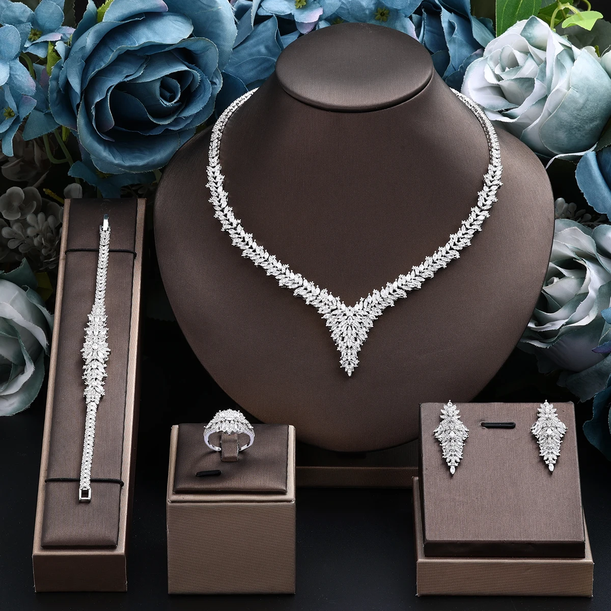 4pcs Bridal Zirconia Full Jewelry Sets For Women Party, Luxury Dubai Nigeria CZ Crystal Wedding necklace sets
4pcs Bridal Zirconia Full Jewelry Sets For Women Party, Luxury Dubai Nigeria CZ Crystal Wedding necklace sets
