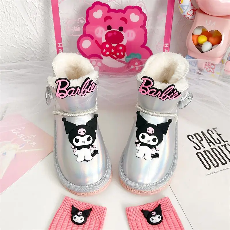 Sanrio Kuromi Snow Boots Cotton Shoes Walking In The Snow Kawaii Thicken Warm Wear-Resistant Three-Dimensional Anti-Slip Pattern
Sanrio Kuromi Snow Boots Cotton Shoes Walking In The Snow Kawaii Thicken Warm Wear-Resistant Three-Dimensional Anti-Slip Pattern