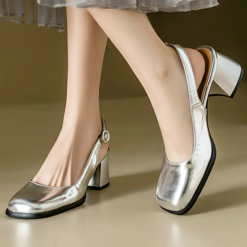 

Ins Big Size 33-46 Patent Leather Silver Closed Toe Women Slingback Shoes Buckle Back Strap Fashion Luxury Chunky Heels Sandals