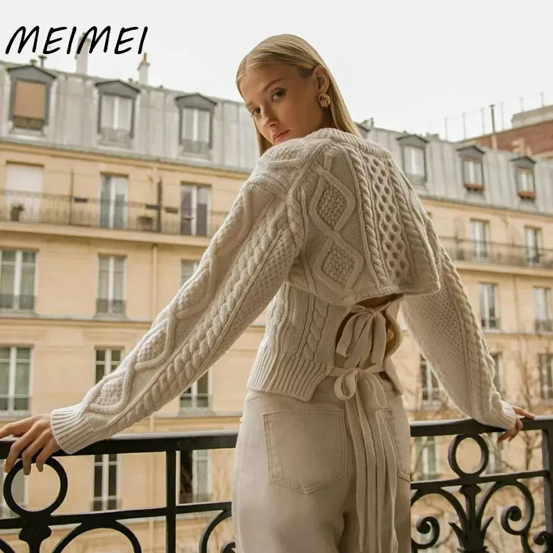 Knit V-neck Back Lace Up Women Sweaters Casual Loose Knitting Pullover Chic Sexy Knitted Short Tops Autumn Winter Female Sweater
Knit V-neck Back Lace Up Women Sweaters Casual Loose Knitting Pullover Chic Sexy Knitted Short Tops Autumn Winter Female Sweater