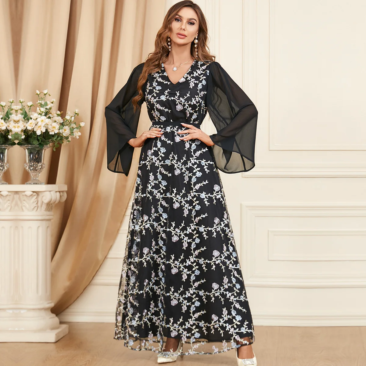 

Arabian Women's Dress Long Sleeve Chiffon Dress Embroidery Long Sleeves Middle East Party Robe Unique Maternity Dresses