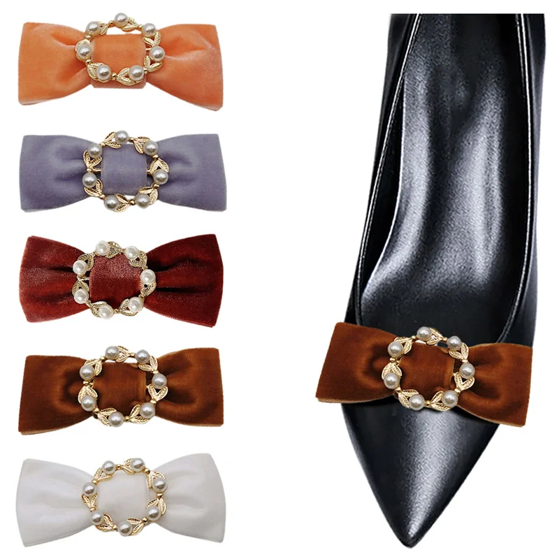 2 Pcs Bow Knot Shoe Clips Velvet Pearl Shoe Buckle Miss Fashion High Heel Decoration for Wedding Party DIY Crafts Accessories
2 Pcs Bow Knot Shoe Clips Velvet Pearl Shoe Buckle Miss Fashion High Heel Decoration for Wedding Party DIY Crafts Accessories