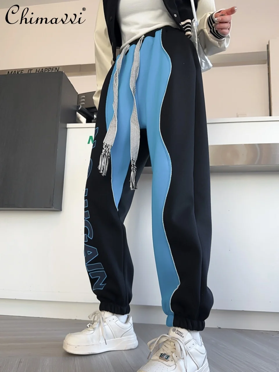 Oversize Color Contrast Patchwork Overalls Women Spring Clothes New Fashion Loose Casual Pants Women Fleece Thick Sweatpants
Oversize Color Contrast Patchwork Overalls Women Spring Clothes New Fashion Loose Casual Pants Women Fleece Thick Sweatpants