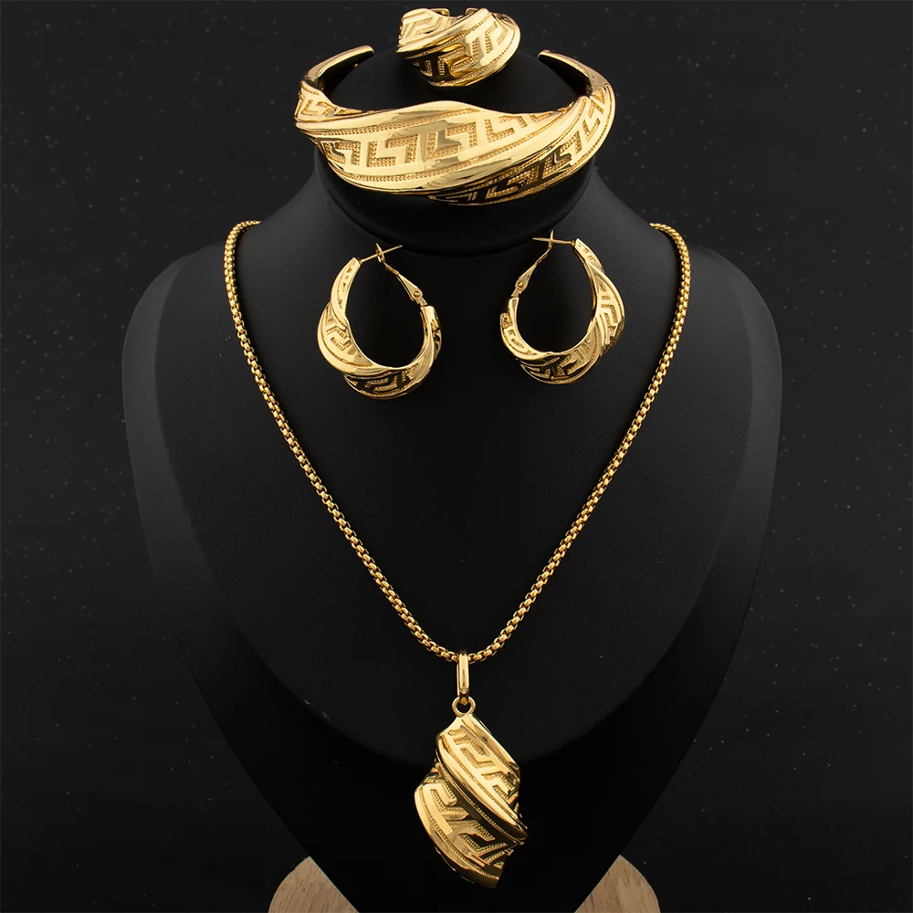 Fashion Italian Style Jewelry Set Gold Color Luxury Pandent African Earrings Set Classic Cuff Bangle with Ring Jewelry for Women
Fashion Italian Style Jewelry Set Gold Color Luxury Pandent African Earrings Set Classic Cuff Bangle with Ring Jewelry for Women