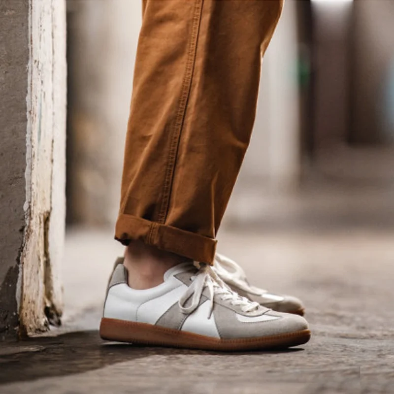 Maden New Unisex German Trainer Casual Shoes Vintage Sneakers sports shoes Men Women Leather Sneakers male Retro Design Lace-up
Maden New Unisex German Trainer Casual Shoes Vintage Sneakers sports shoes Men Women Leather Sneakers male Retro Design Lace-up