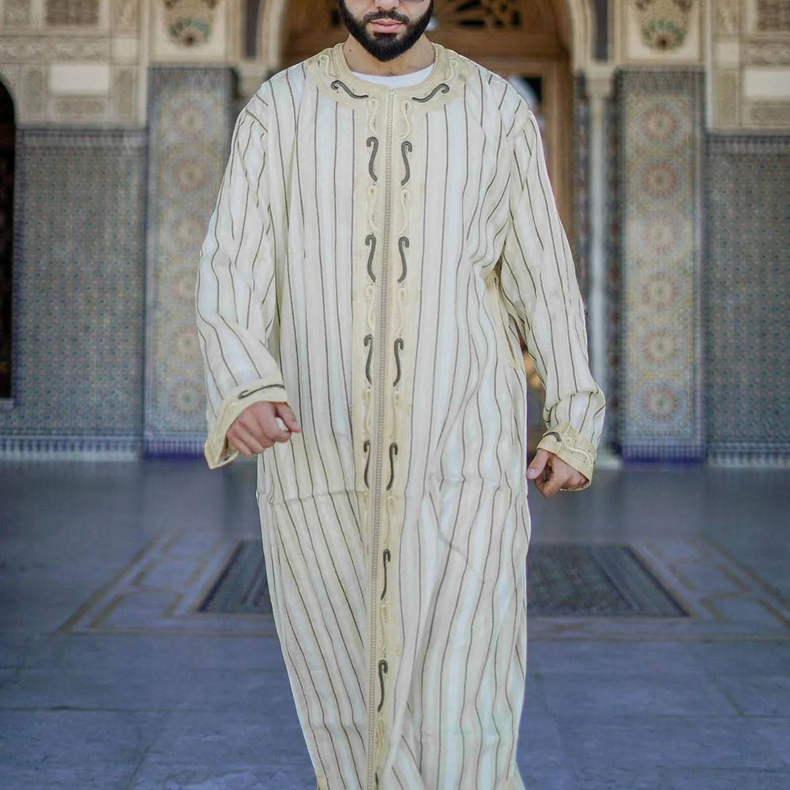 

Мусульманский мужской Jubba Thobe Ближний Восток пакистанский халат худи абайя халат Саудовский арабский мужской модный кафтан свободная уличная одежда ИД Рамадан
