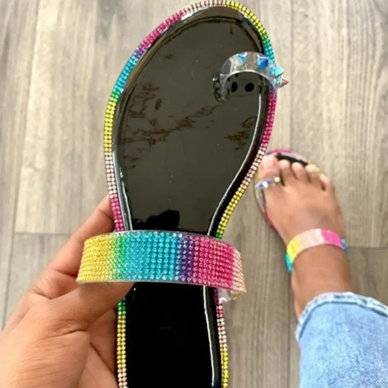 Летние новые тапочки pantuflas, большая плоская подошва, круглый носок, красочные заклепки, блестки, мягкая подошва, Уличная обувь для женщин
Летние новые тапочки pantuflas, большая плоская подошва, круглый носок, красочные заклепки, блестки, мягкая подошва, Уличная обувь для женщин