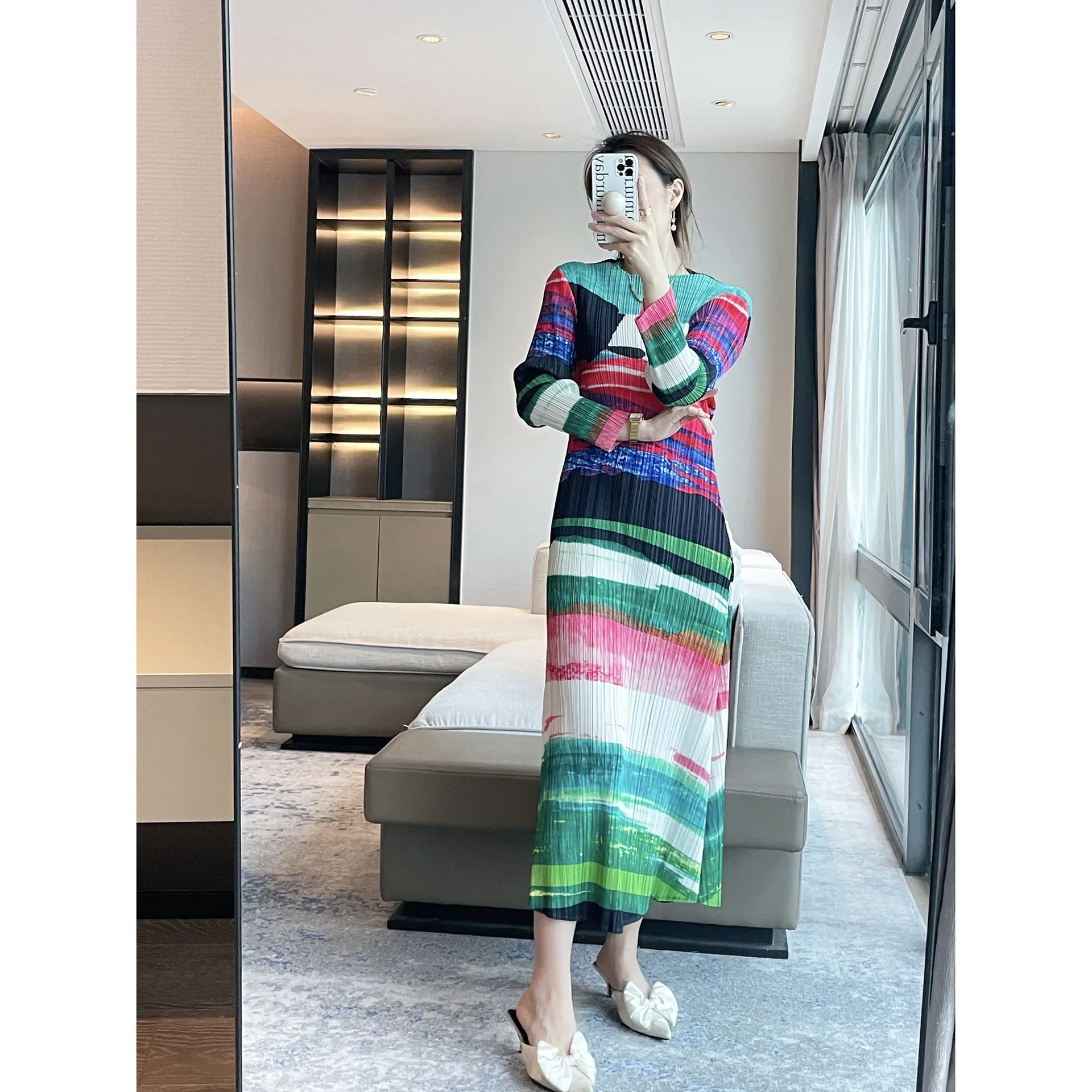 

Miyake Pleated Dress 2024 Spring New Painting Printing Slim Thin Dress Female Temperament Senior Sense of Long Skirt Clothing