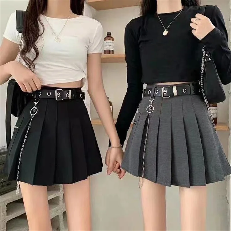 Черная Готическая плиссированная юбка с поясом-цепочкой, Женская трапециевидная мини-юбка с высокой талией, Повседневная Уличная одежда с карманами, карго, наряд 
Черная Готическая плиссированная юбка с поясом-цепочкой, Женская трапециевидная мини-юбка с высокой талией, Повседневная Уличная одежда с карманами, карго, наряд