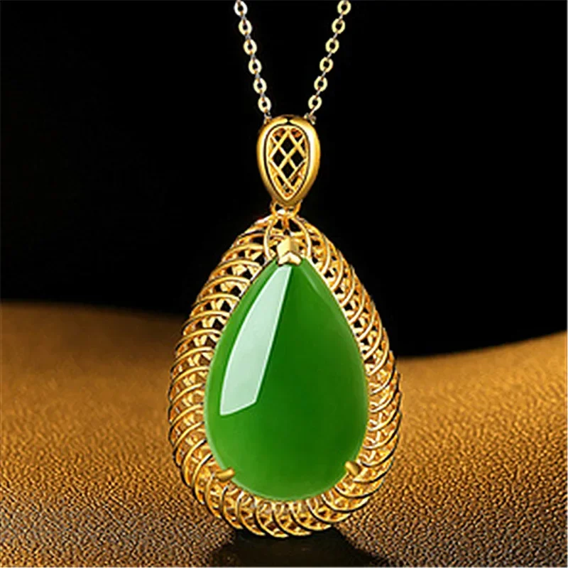 

Natural Green Chalcedony Hand Carved Water Drop Pendant Fashion Boutique Jewelry Men's and Women's Agate Necklace Gift Wholesale