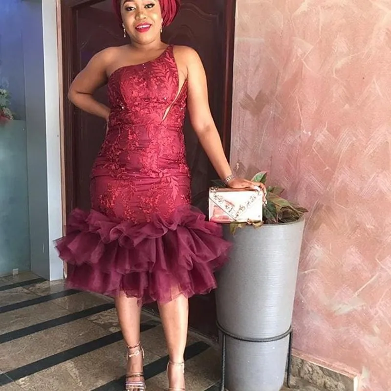 Burgundy Prom Dresses for Party Off Shoulder Applique Tulle Formal Gowns Chic Tea Length Women Prom Dress Layered
Burgundy Prom Dresses for Party Off Shoulder Applique Tulle Formal Gowns Chic Tea Length Women Prom Dress Layered
