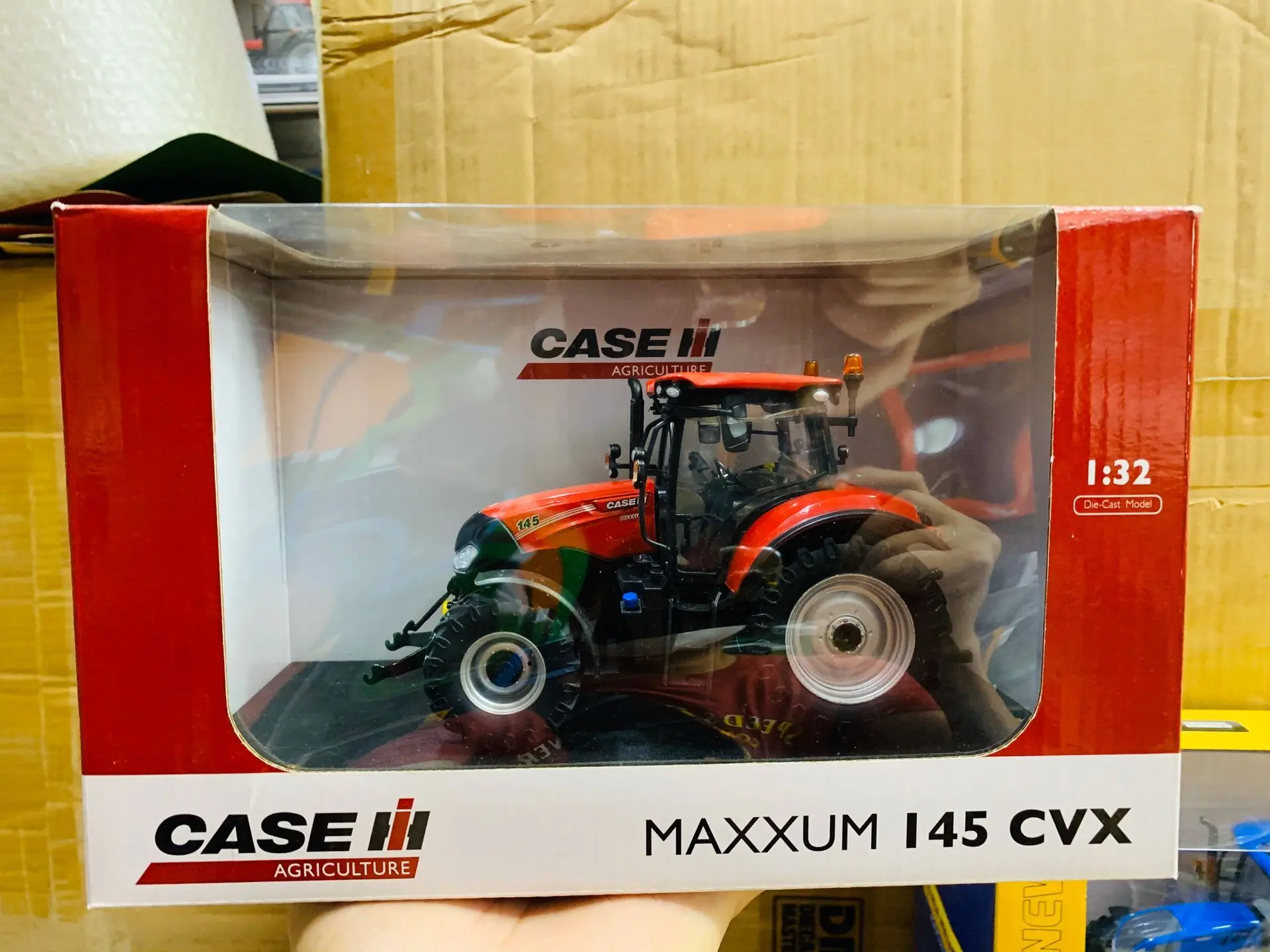 

1:32 Scale Die-Cast Model Case IH Maxxum 145 CVX 2017 Version Agricultural Tractor UH5266 New in Box