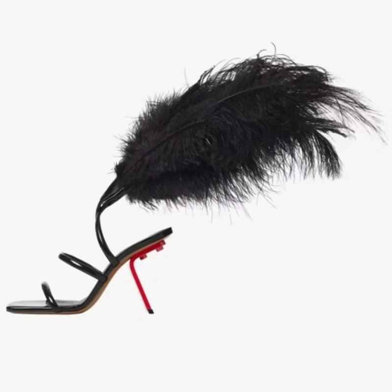 2024 Women's Fashion Week Runway Shoes, Women's Banquet Slippers, European and American Shaped High Heel Feather Sandals
2024 Women's Fashion Week Runway Shoes, Women's Banquet Slippers, European and American Shaped High Heel Feather Sandals