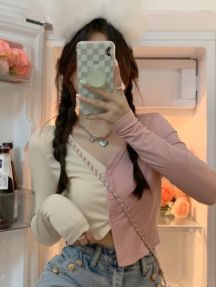 Y2k Aesthetic V Neck Sweet Knitted Cardigan Contrast Color 2023 Spring Cropped Top Women Loose Harajuku All Match Casual Sweater
Y2k Aesthetic V Neck Sweet Knitted Cardigan Contrast Color 2023 Spring Cropped Top Women Loose Harajuku All Match Casual Sweater