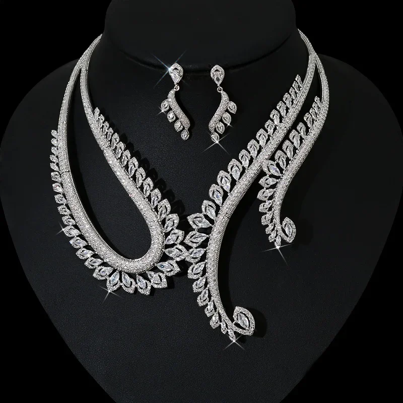 New fashion Light Luxury Ins Style Inset Zircon Earrings Necklace Hip Hop Style Jewelry Set For Women
New fashion Light Luxury Ins Style Inset Zircon Earrings Necklace Hip Hop Style Jewelry Set For Women