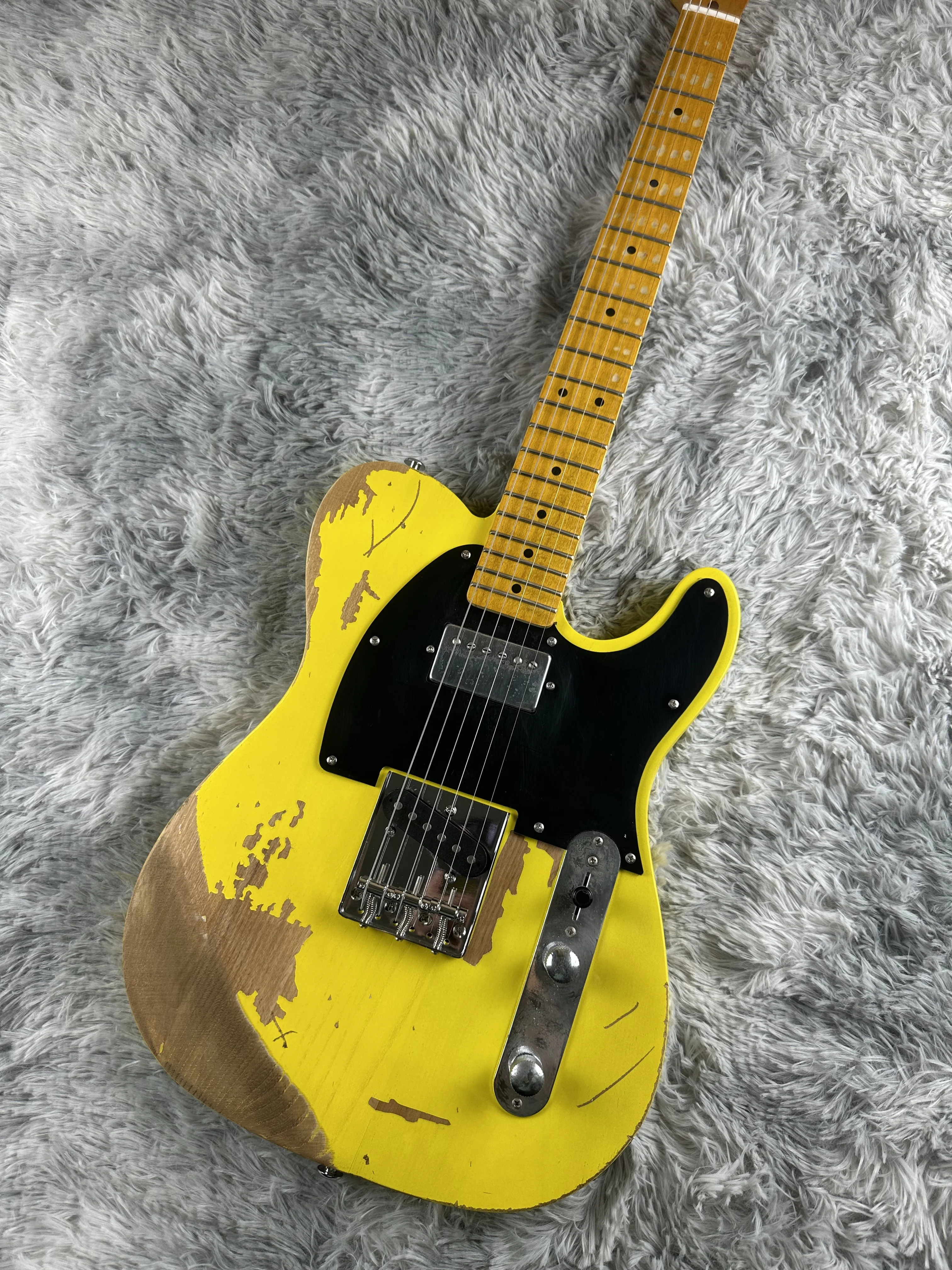 Tailai electric guitar, distressed body, alder body, Milk yellow, quick shipping included
Tailai electric guitar, distressed body, alder body, Milk yellow, quick shipping included