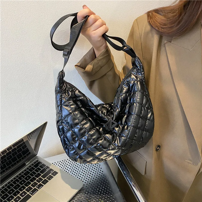 Advanced Winter Quilted Cotton Women's Large Capacity Shoulder Bag Soft Material Women's Crossbody Bag
Advanced Winter Quilted Cotton Women's Large Capacity Shoulder Bag Soft Material Women's Crossbody Bag