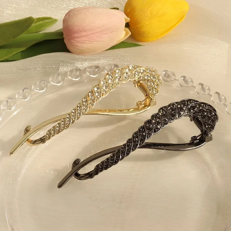 Fashionable Rhinestone Girl Elegant Buckle Clip High-end Metal Exquisite Plate Hair Clip Women's Temperament New Hair Clip
Fashionable Rhinestone Girl Elegant Buckle Clip High-end Metal Exquisite Plate Hair Clip Women's Temperament New Hair Clip