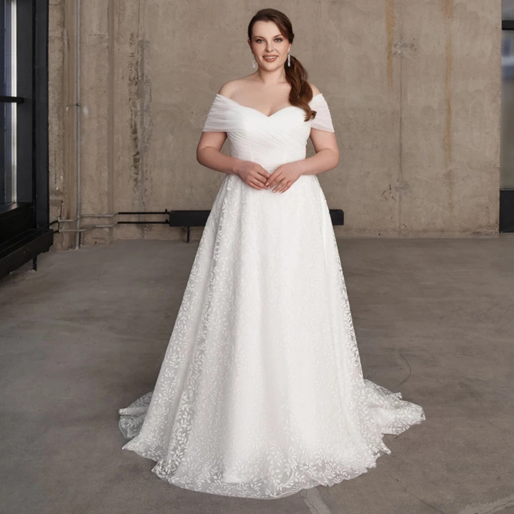 

Classic Women's Plus Size A-Line Wedding Dress Elegant Off the Shoulder Strapless Lace Tulle Bridal Gowns with Court Train