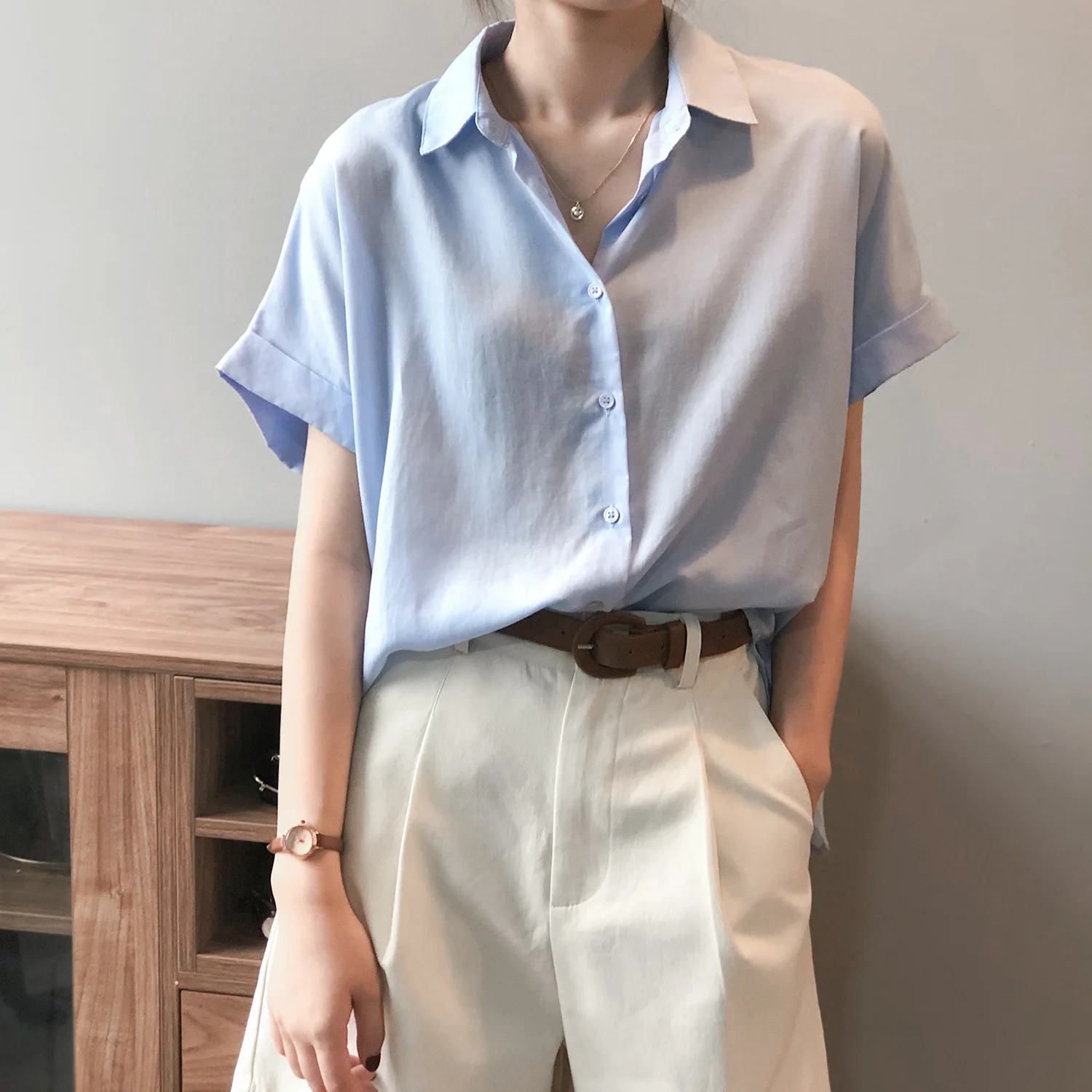 

Женская одежда, элегантная тонкая рубашка с коротким рукавом, Новинка лета 2023, однотонный простой дышащий топ в Корейском стиле
