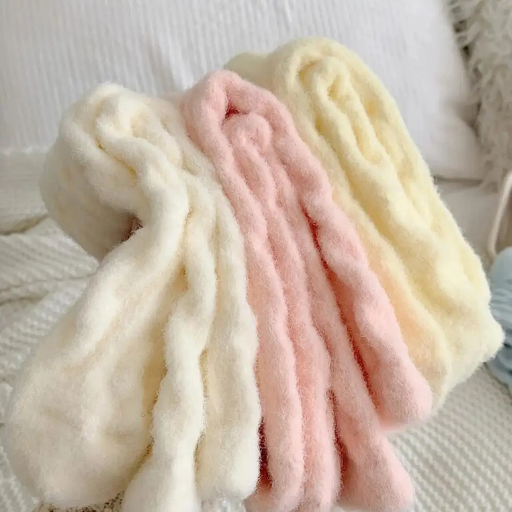 Warm Socks Cozy Knitted Women's Mid-tube Socks with Plush Warmth Anti-slip Elastic for Casual Comfort Sweat Absorption Warm Cozy
Warm Socks Cozy Knitted Women's Mid-tube Socks with Plush Warmth Anti-slip Elastic for Casual Comfort Sweat Absorption Warm Cozy