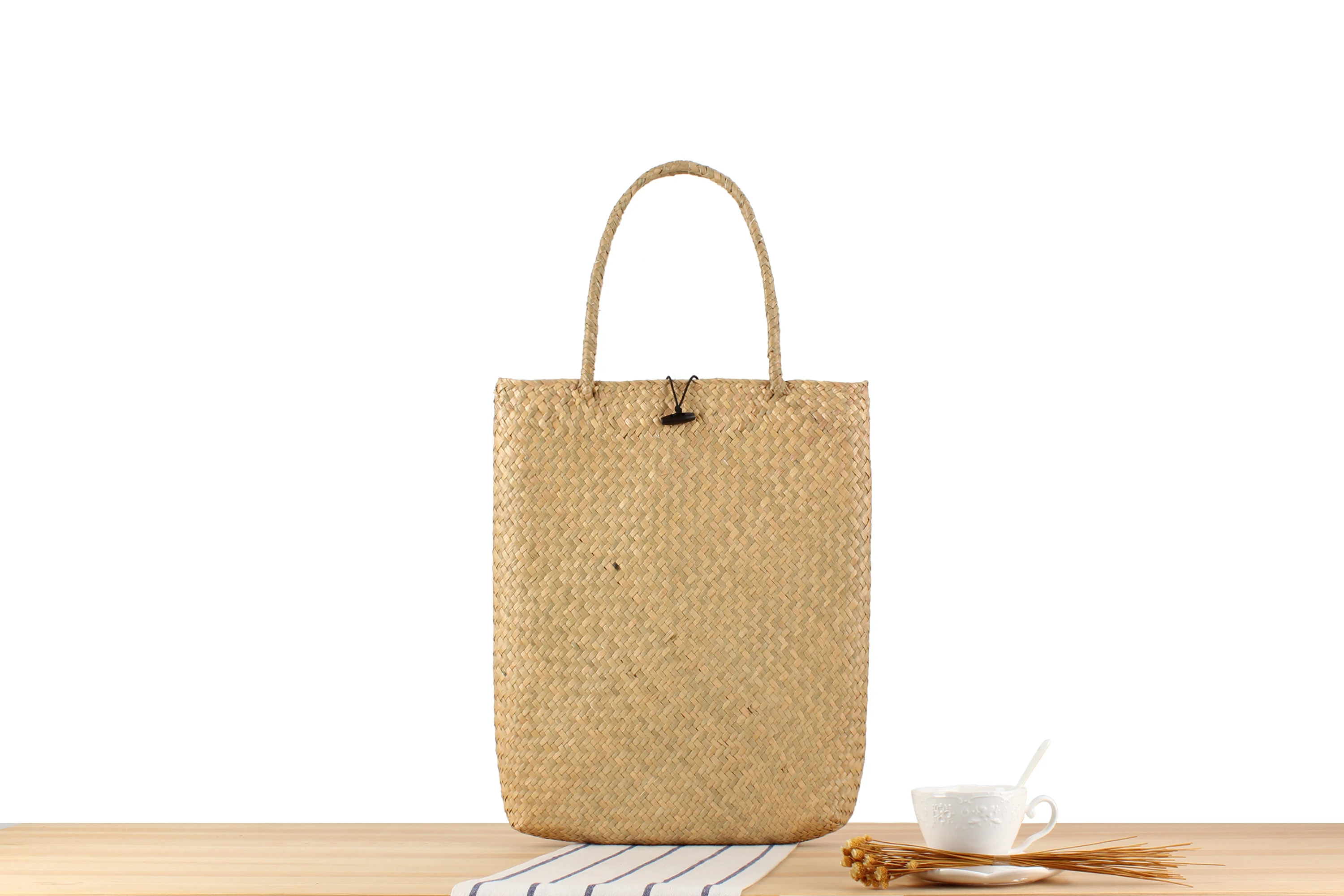 Handmade Rattan Basket Travel Tote 5 Sfe9cb1cb18d44443bbbf77fc6d78f4d2q