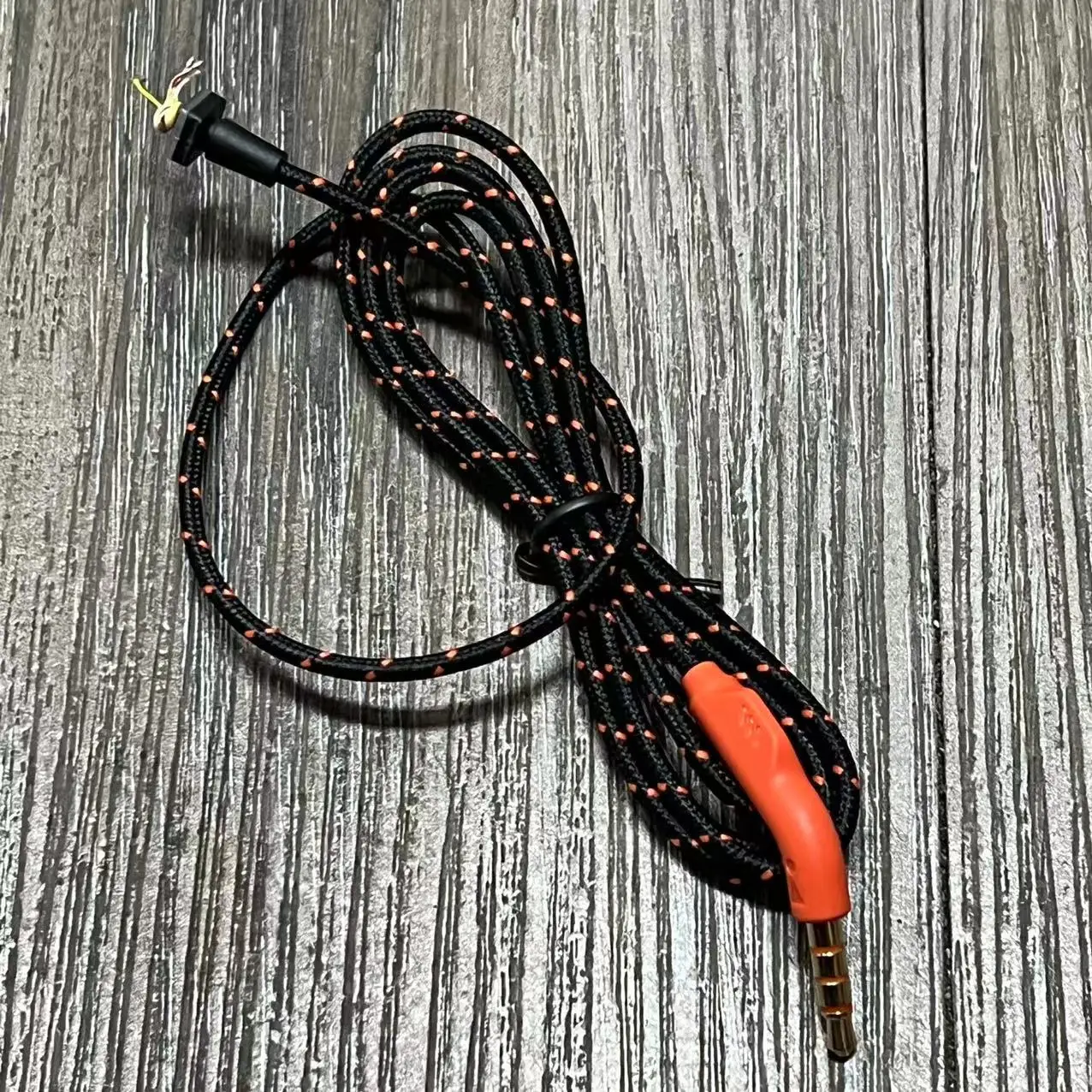 Original Audio connect cables for JBL Quantum Q100/Q200/Q300 Game headphones replacement 3.5mm aux cable spare parts Original Audio connect cables for JBL Quantum Q100/Q200/Q300 Game headphones replacement 3.5mm aux cable spare parts