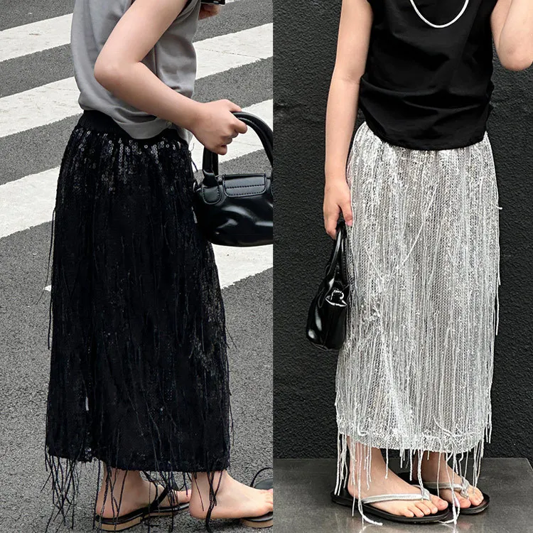 Girls Sequin Tassel Half Length Skirt 2024 Summer New Korean Children Clothing Niche Design Hip-hugging Skirt 
Girls Sequin Tassel Half Length Skirt 2024 Summer New Korean Children Clothing Niche Design Hip-hugging Skirt