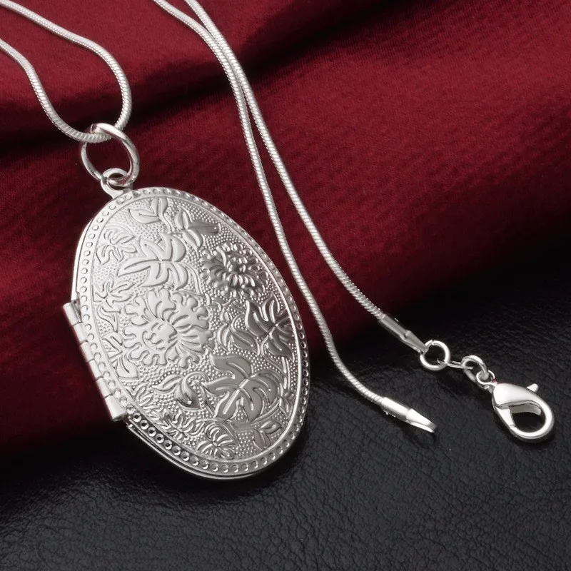 45CM Photo Locket Pendant Necklace Retro Jewelry Accessories Women Gift Flowers Leaves Pattern
45CM Photo Locket Pendant Necklace Retro Jewelry Accessories Women Gift Flowers Leaves Pattern