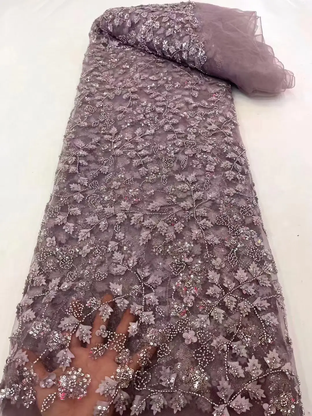 French Lace Fabric ZH-1228612 High Quality Lace Net African Lace Fabric With Sequins and beads Lace Fabrics For Wedding
French Lace Fabric ZH-1228612 High Quality Lace Net African Lace Fabric With Sequins and beads Lace Fabrics For Wedding