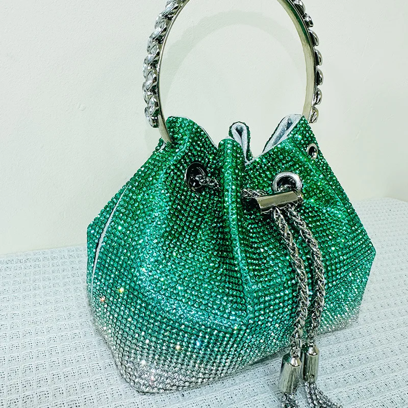 New Hot Diamond Handbag Sparkling Ring Handle Bucket Bag Gradient Diamond Chain Single Shoulder Small Bag
New Hot Diamond Handbag Sparkling Ring Handle Bucket Bag Gradient Diamond Chain Single Shoulder Small Bag